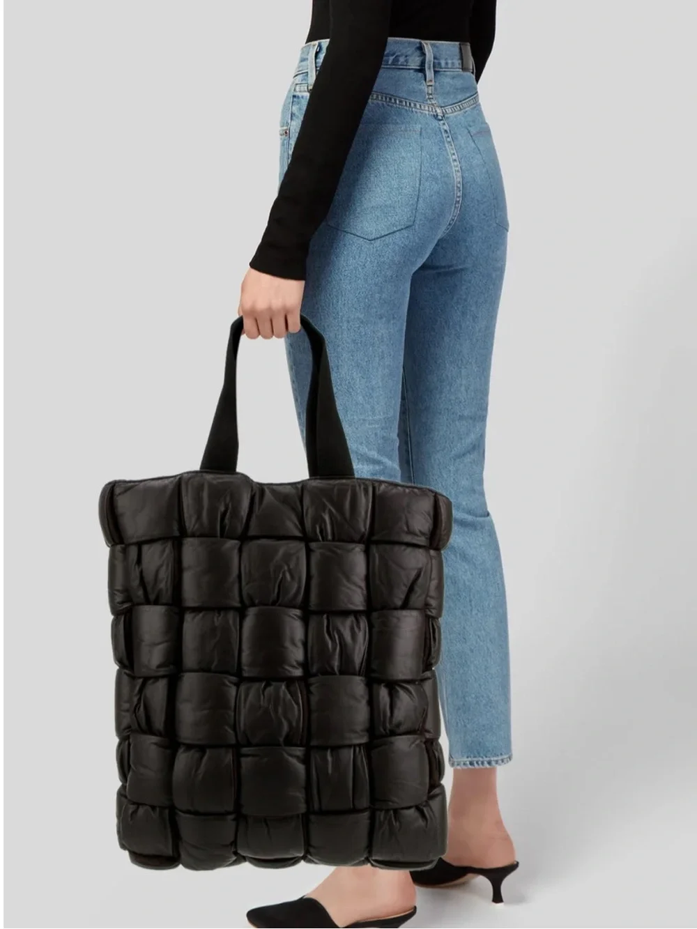 BOTTEGA VENETA Felt Padding Quilted Leather Tote. Born. Like New. RT $ 5450.